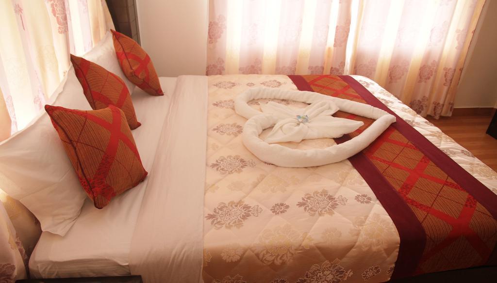 Hotel Center Lake Pokhara Kültér fotó
